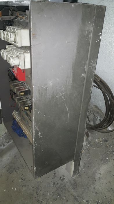 szafka sterująca sterownia windy styczniki  K3-Ip przekaźniki stycznik