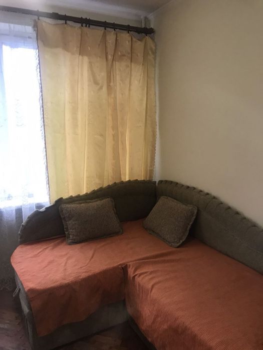 Кімната в гуртожитку,  вул. КУЛЬПАРКІВСЬКА ( ТЦ Вікторія Гарденс)