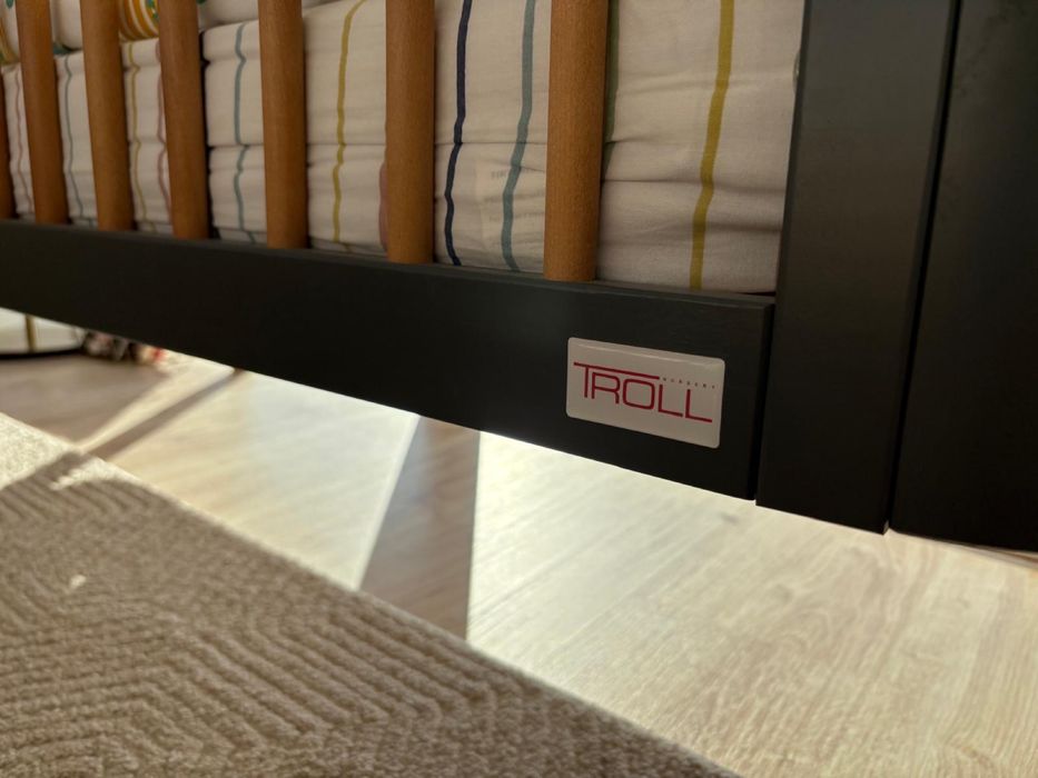 Berço Troll em cinzento