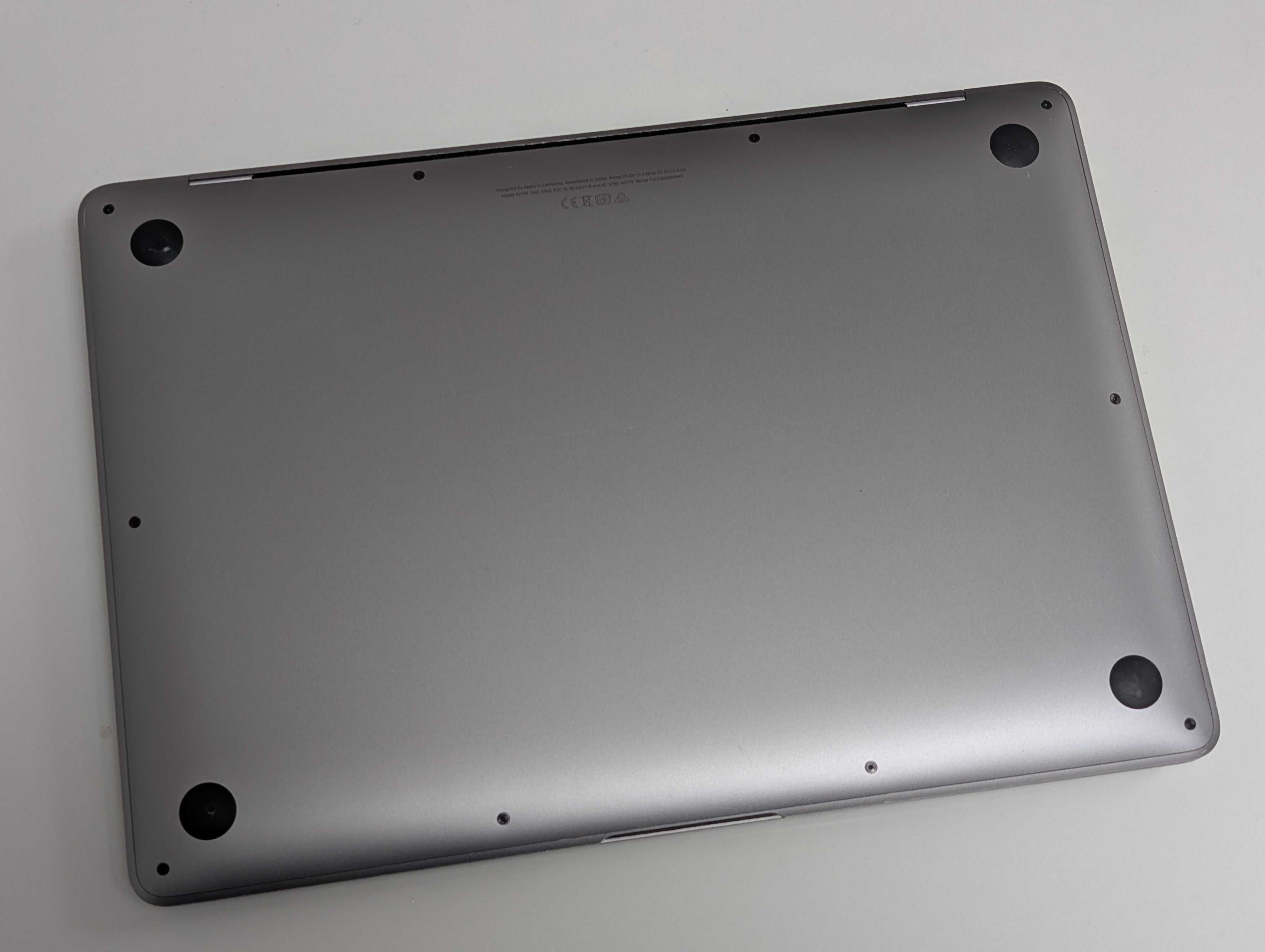 MacBook Air 13 2020 • Intel Core i5 • 8/512GB • АКБ 83% • Гарний стан