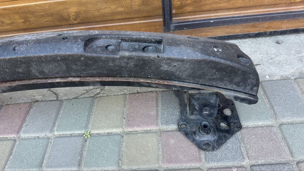 Підсилювач переднього бампера tesla model x 1030105-00-d