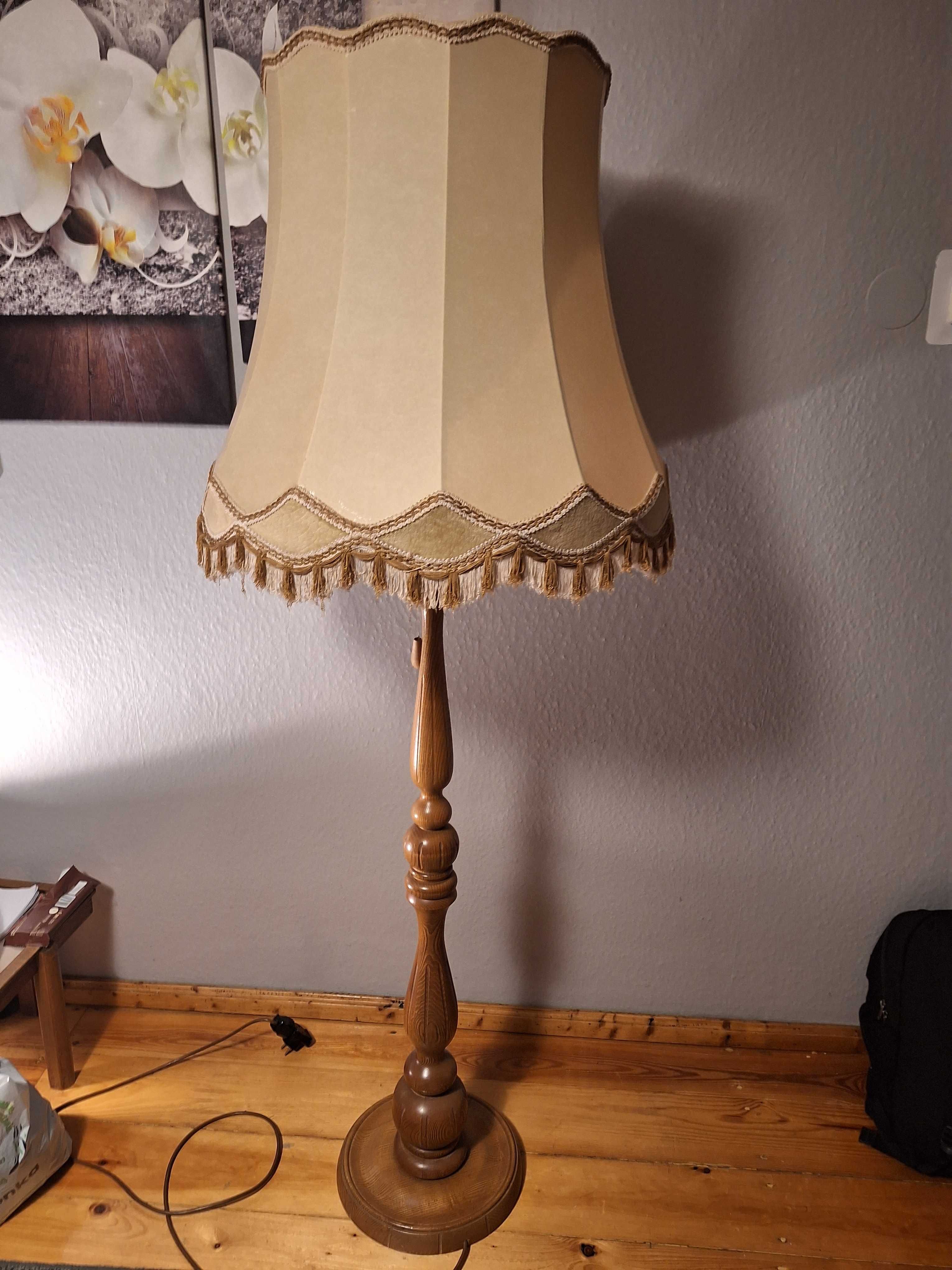 Stara lampa  podłogowa
