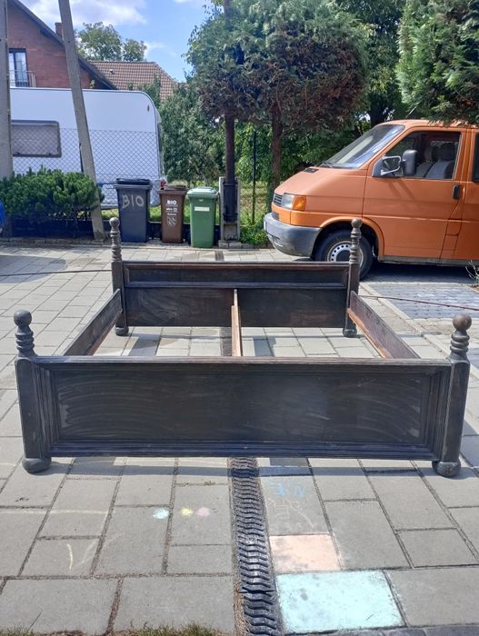 Łóżko do sypialni stare 180x190 cm