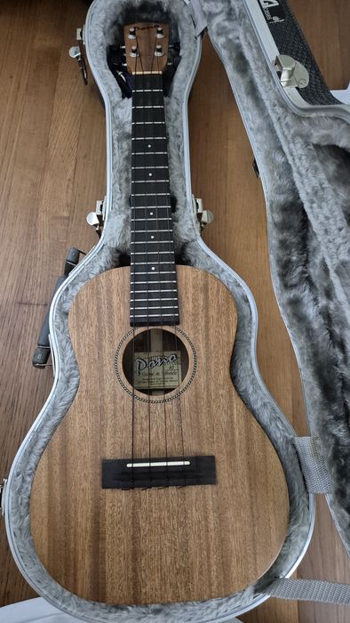 Ukulele PONO AT - tenor - com Pickup