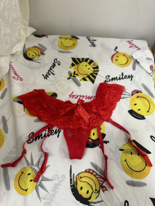Cueca fio dental vermelha tamanho 38