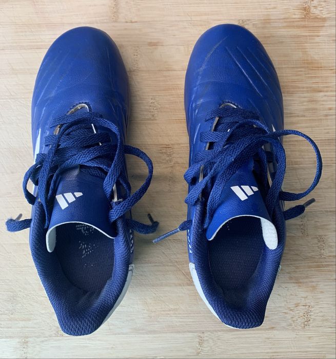 Chuteiras número 34