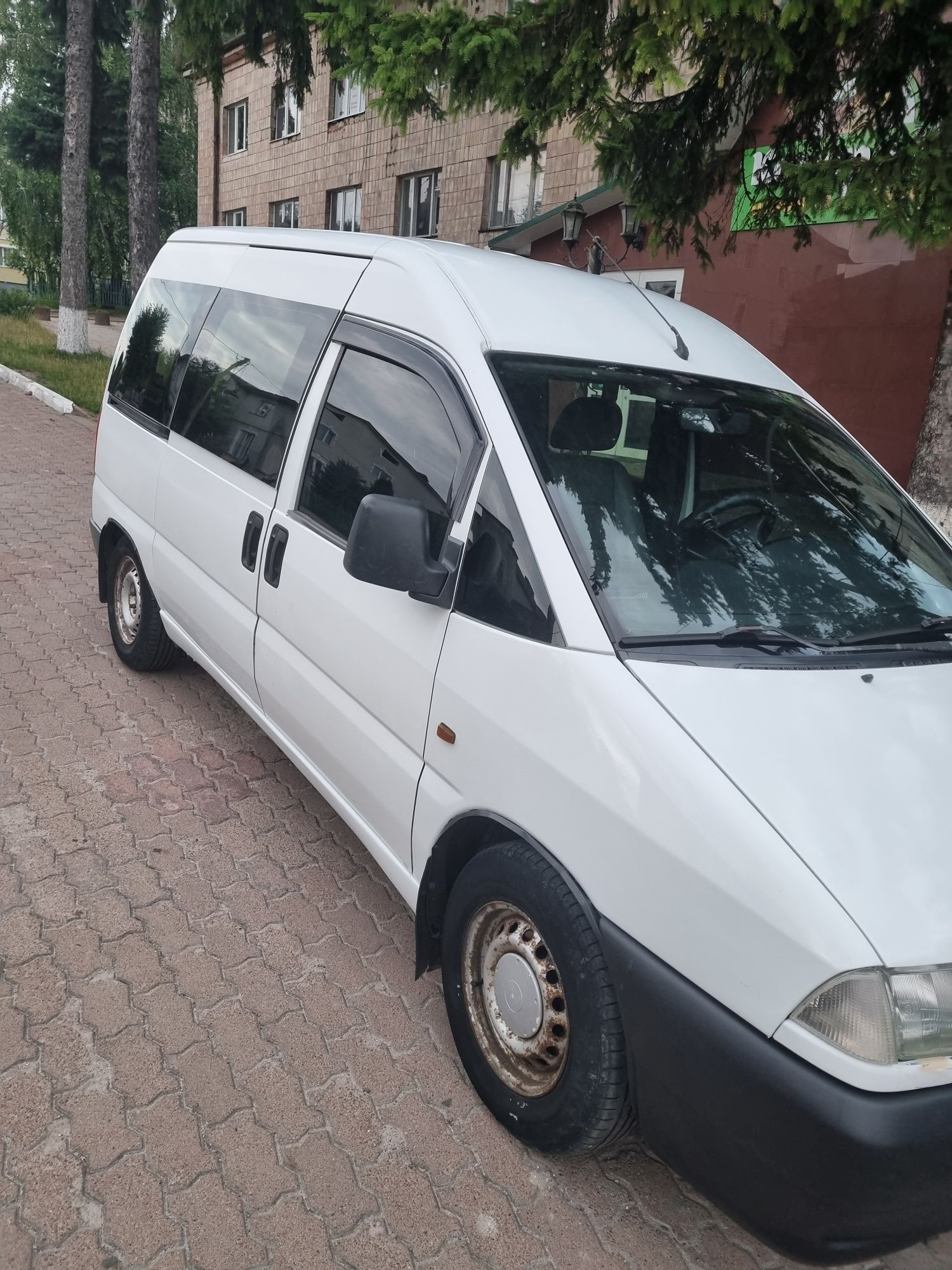 Продам Авто Пежо експерт