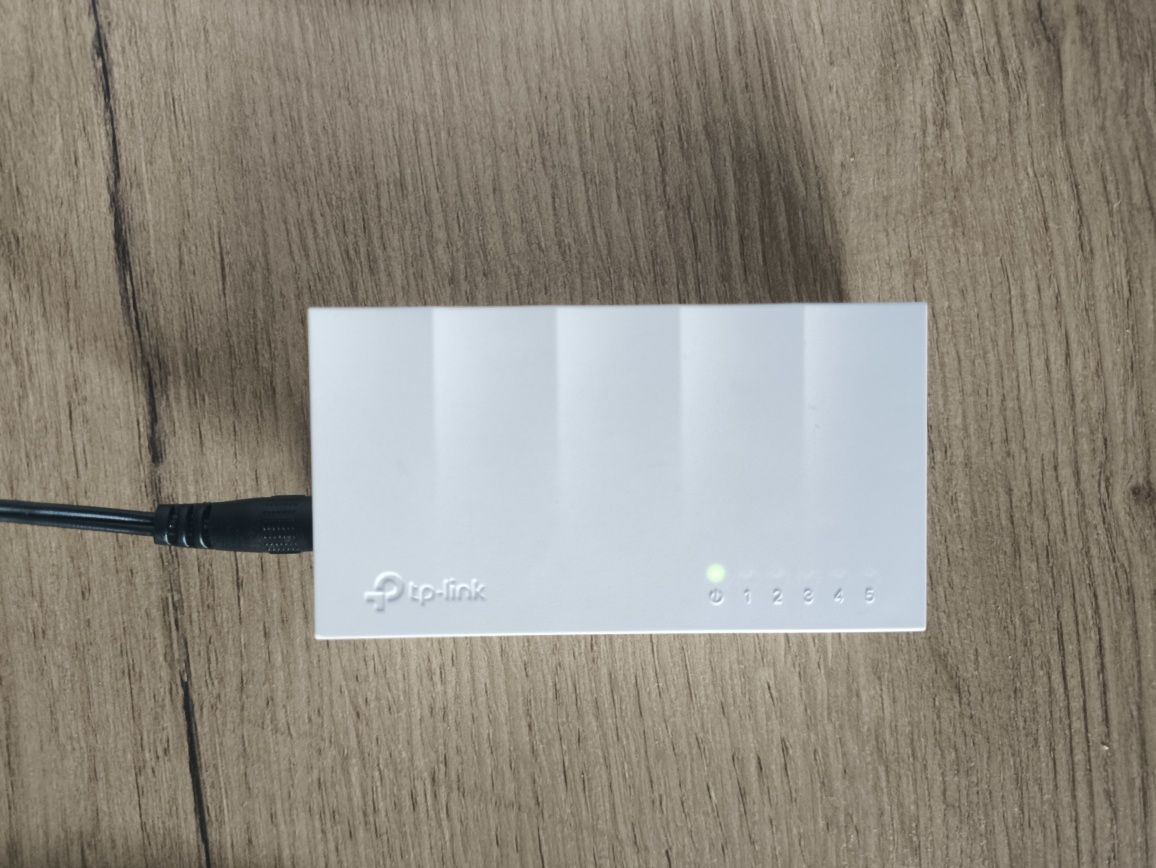 TP-LINK LiteWave LS1005 przełącznik sieciowy switch
