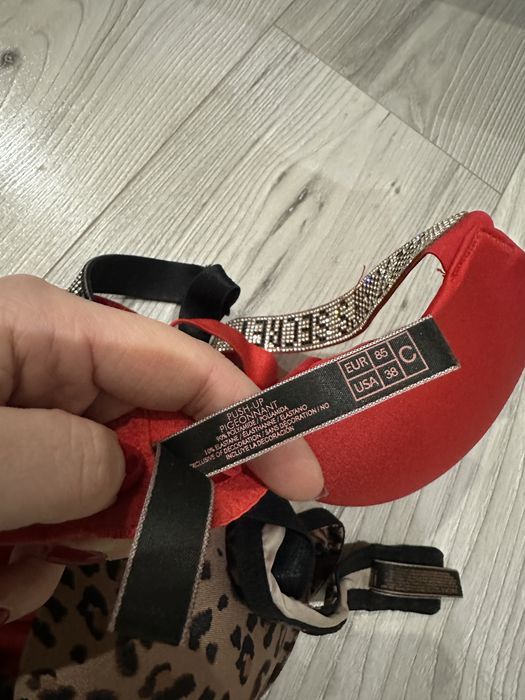 Ліфи VICTORIA’S SECRET бюстгалтер VS