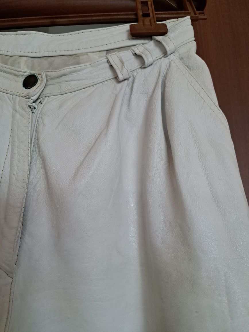 Białe damskie spodnie z naturalnej skóry r.M/L