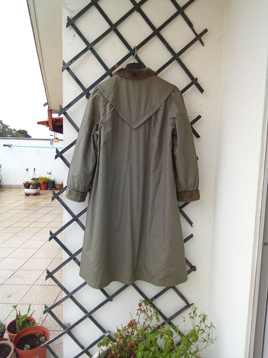 Gabardina comprida verde — elegante e quentinha