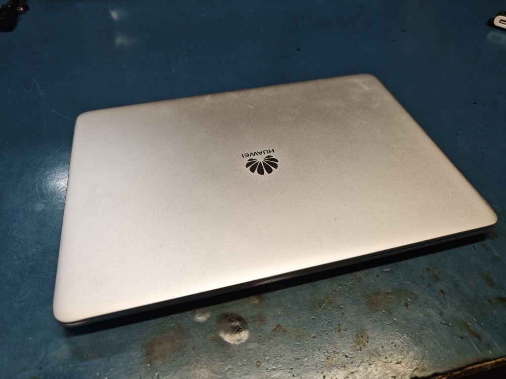 Matebook D15 KPL-W00 8Gb Ram  Uszkodzony