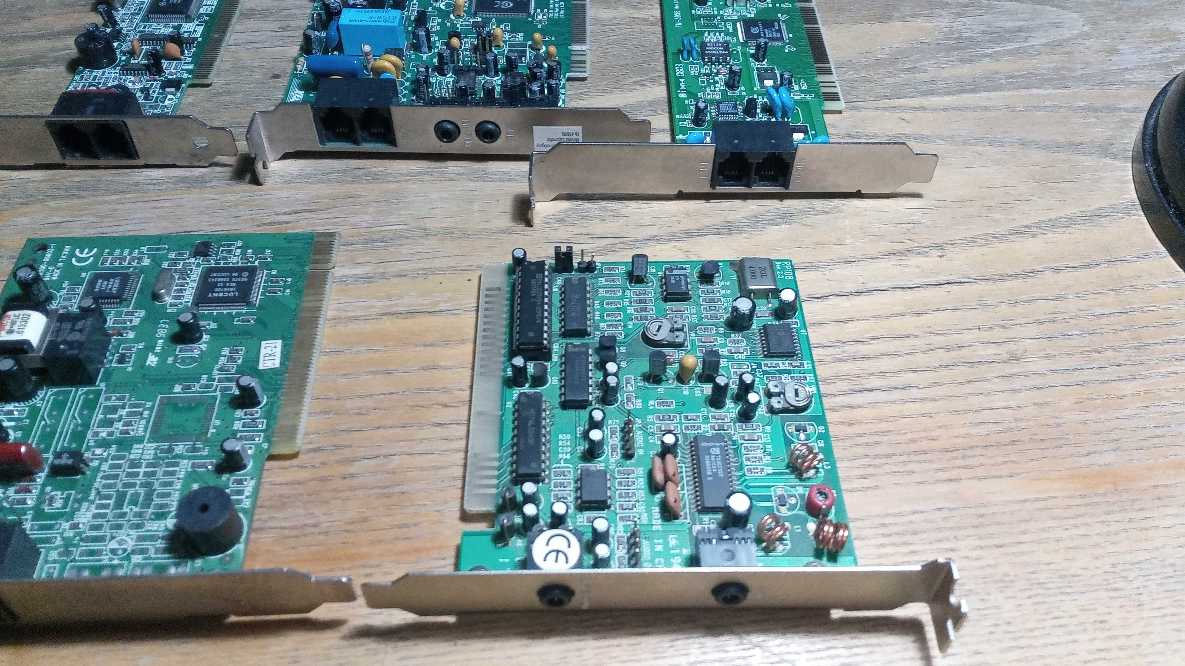 Modemy telefoniczne/fax/  PCI  ISA   7szt