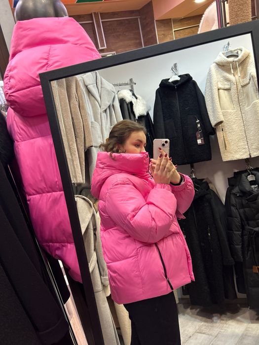 Куртка зимова,дуже тепла,майже нова.One size