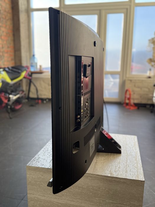 Продам вигнутий телевізор Samsung 48 дюймів