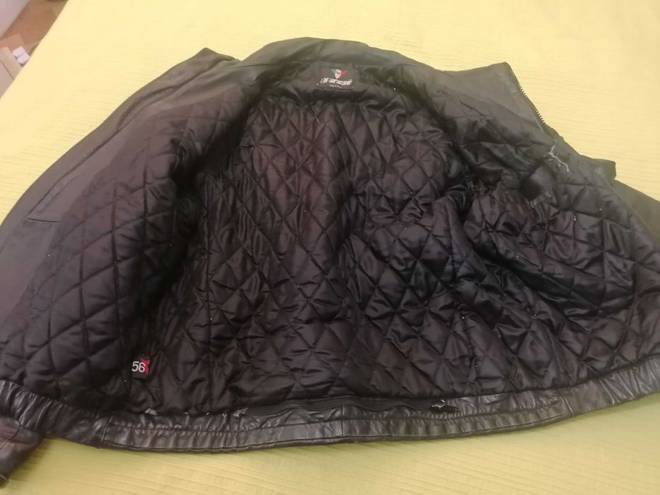 Casaco Mota Dainese XL 56 em pele, vintage, em bom estado