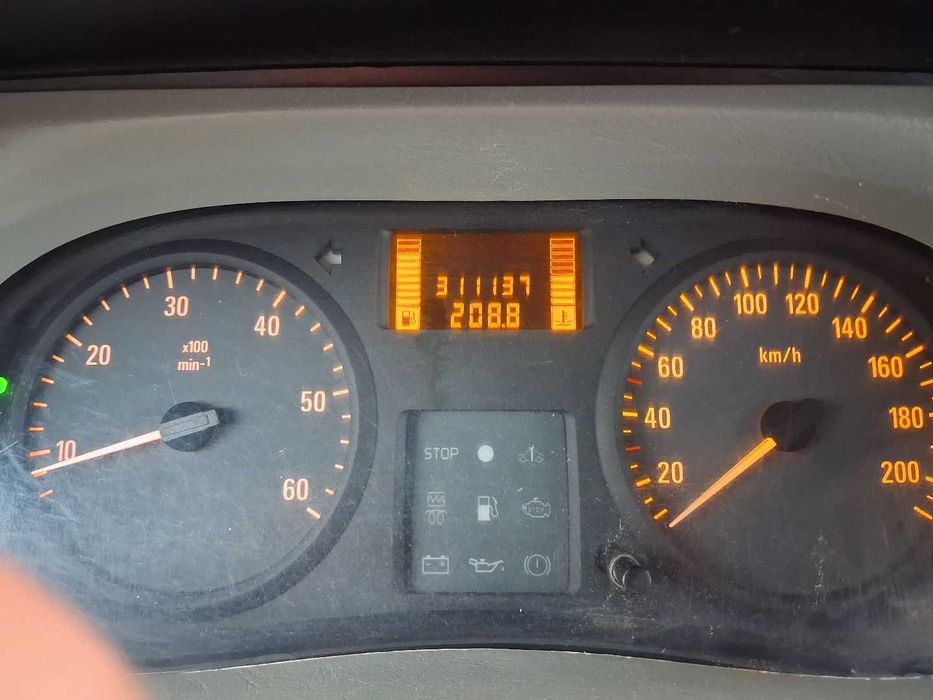 Sprzedam w dobrym stanie Opel Vivaro Long