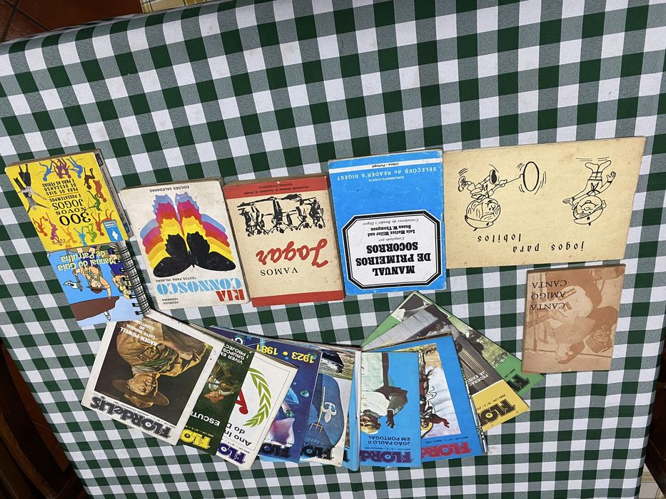 Livros e revistas relacionados com escutismo