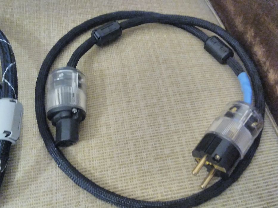 Diversos Cabos de corrente HIFi novos!