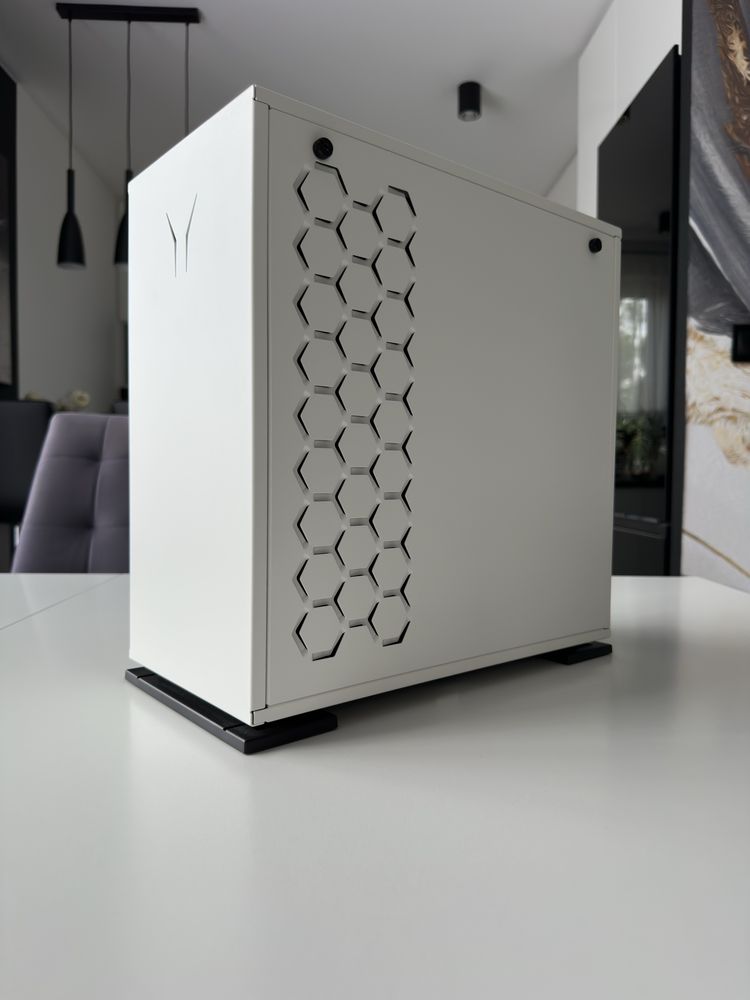 Komputer stacjonarny do gier. I7 8700/ RTX 3070/ 1TB SSD