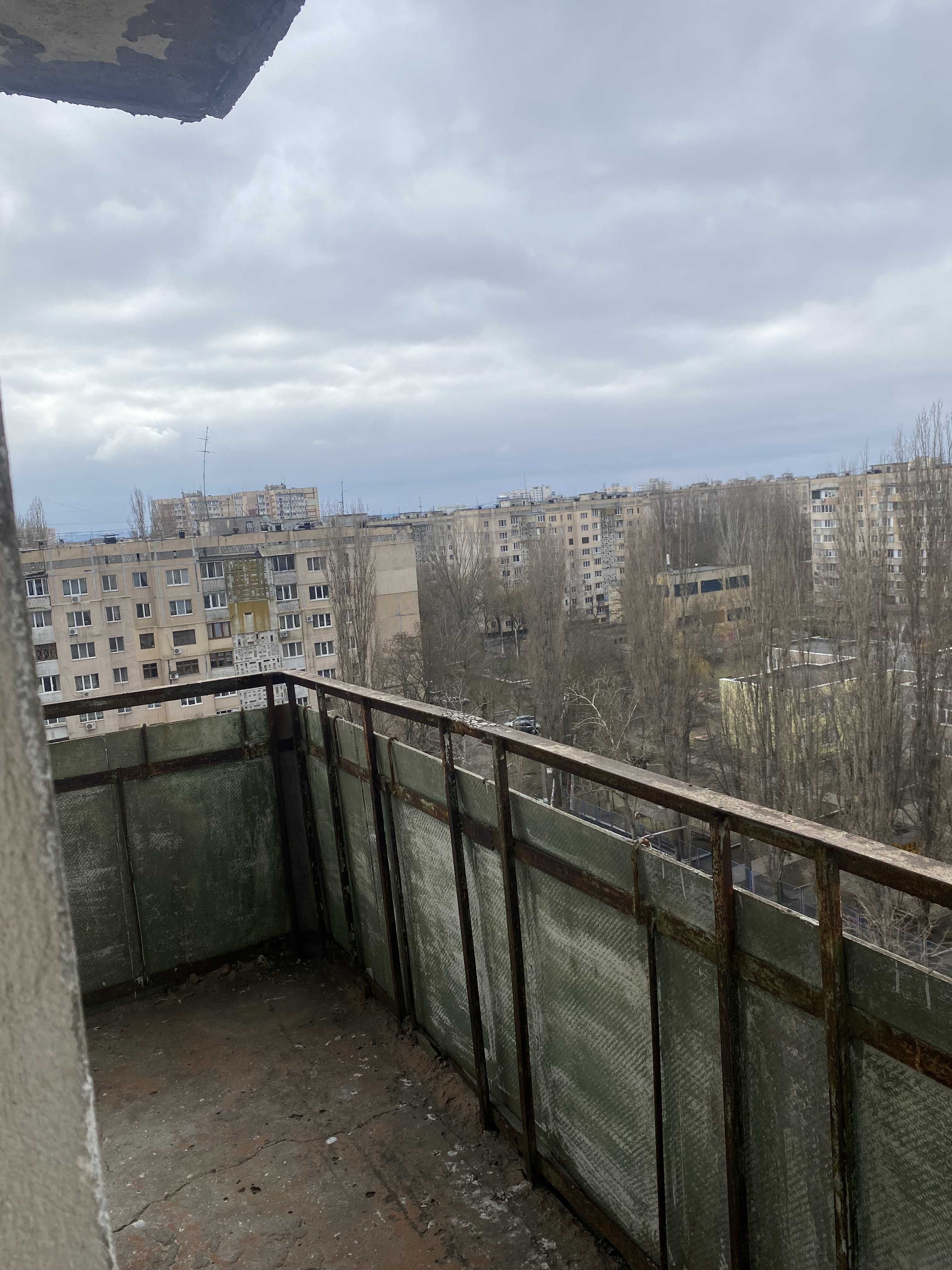 Продам 2 комнатную квартиру  в центре поселка Котовского.