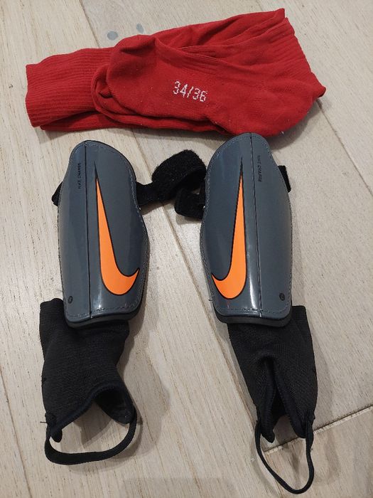 Ochraniacze piłkarskie Nike 120-130 cm