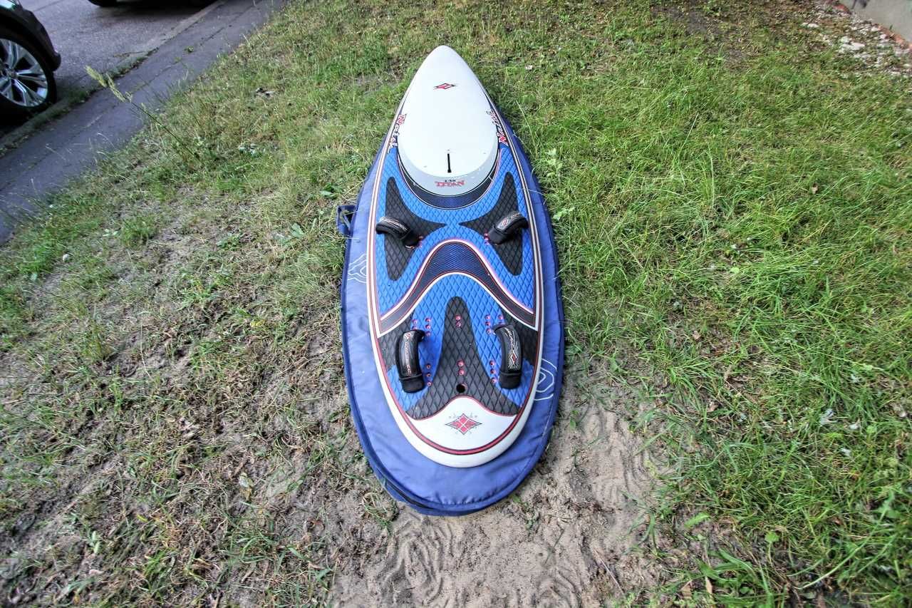Naish Titan 138L+ 2 stateczniki
