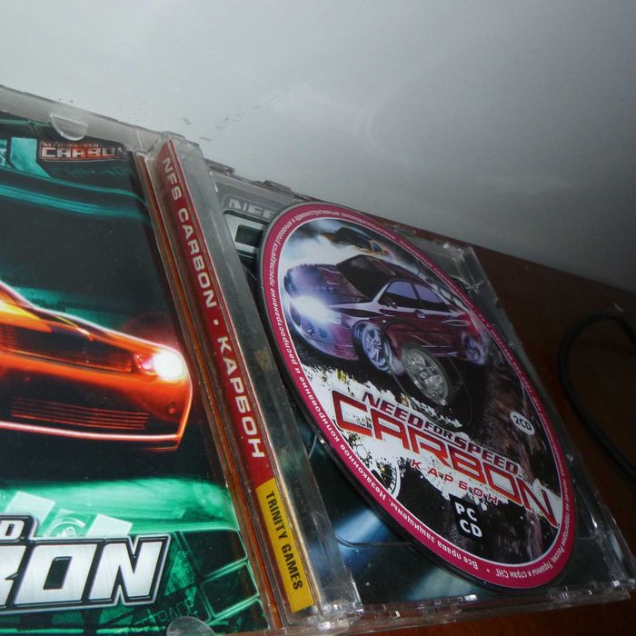 Need for Speed Carbon.  Це гоночна гра.