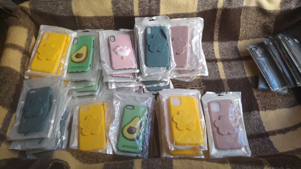 Продам стекло, чехол на мобильный телефон