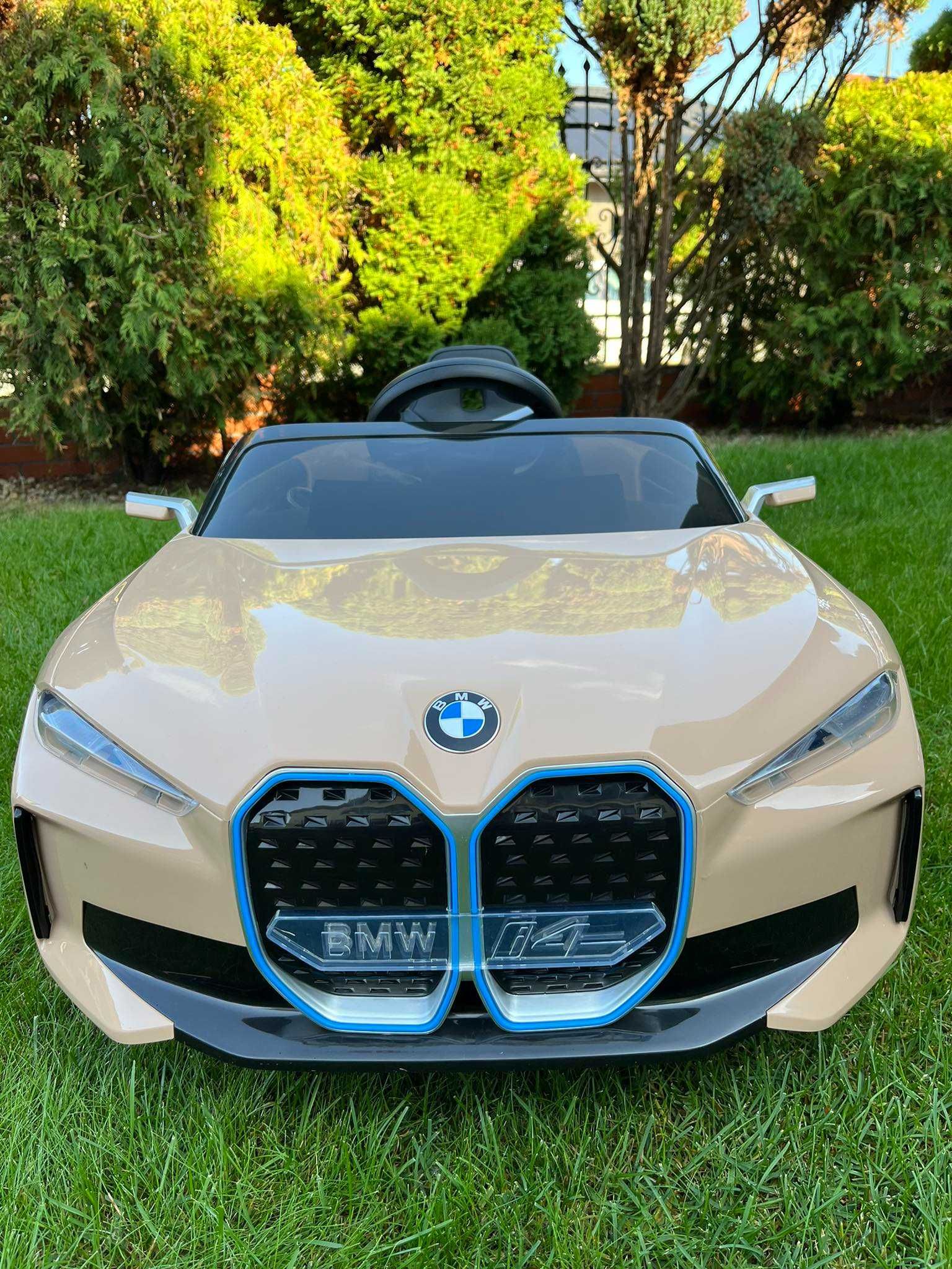Samochód na akumulator BMW i4 auto dla dzieci PILOT USB MP3 auto 4x4