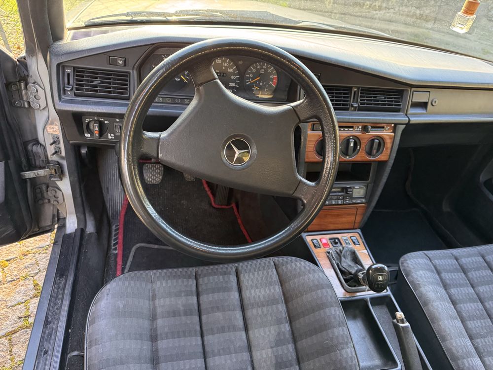 Mercedes benz 190E 1.8