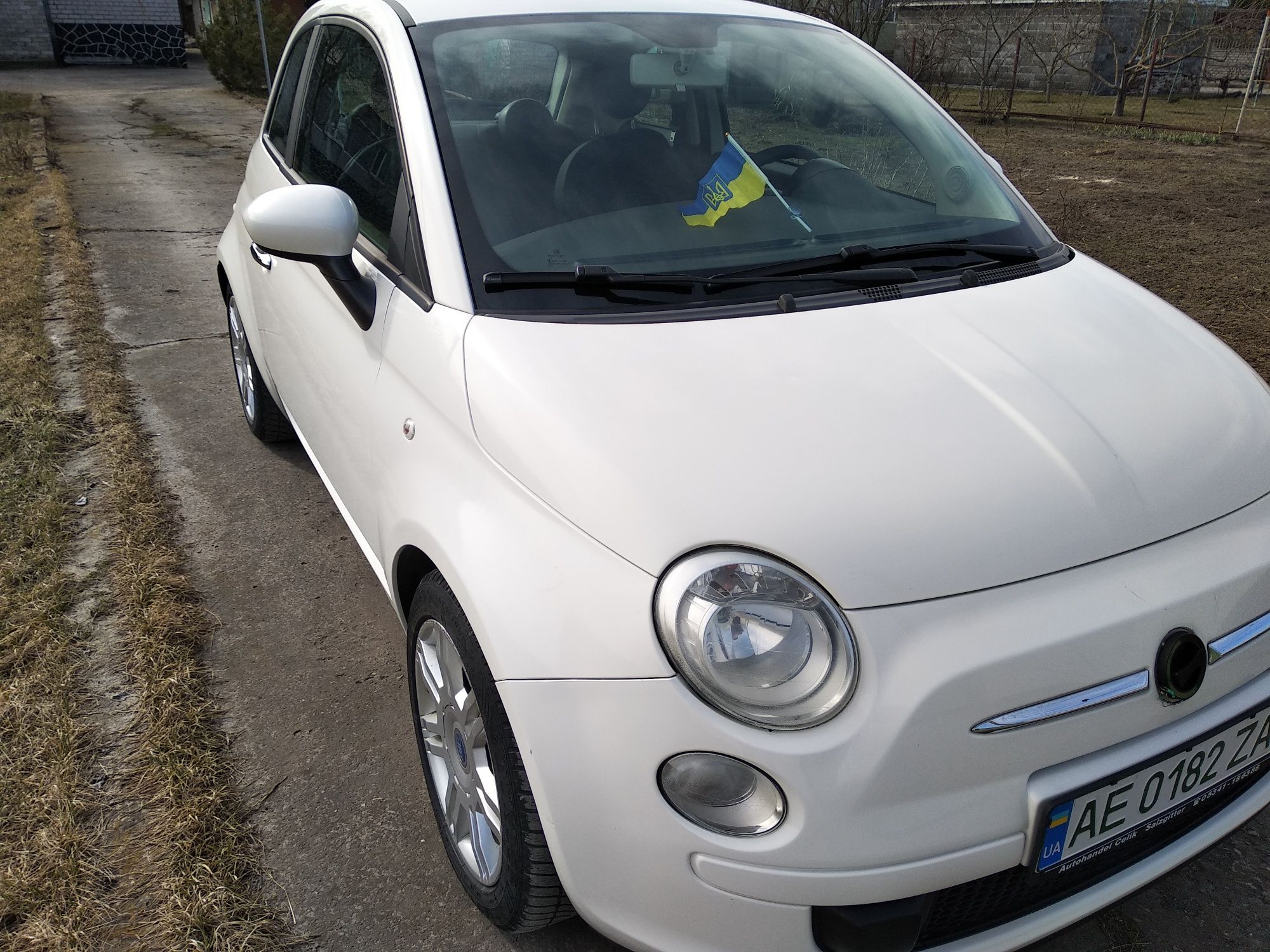 FIAT 500 Electric,  запас ходу до 150км