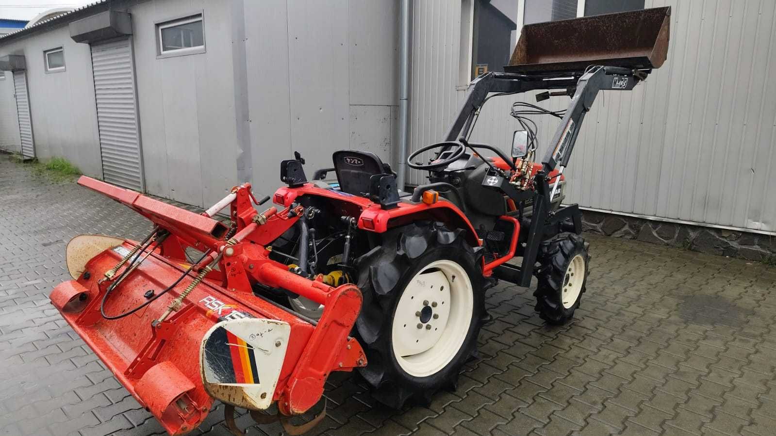 Yanmar F230 z turem i glebogryzarką