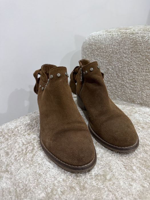 Botas em Pele Camel