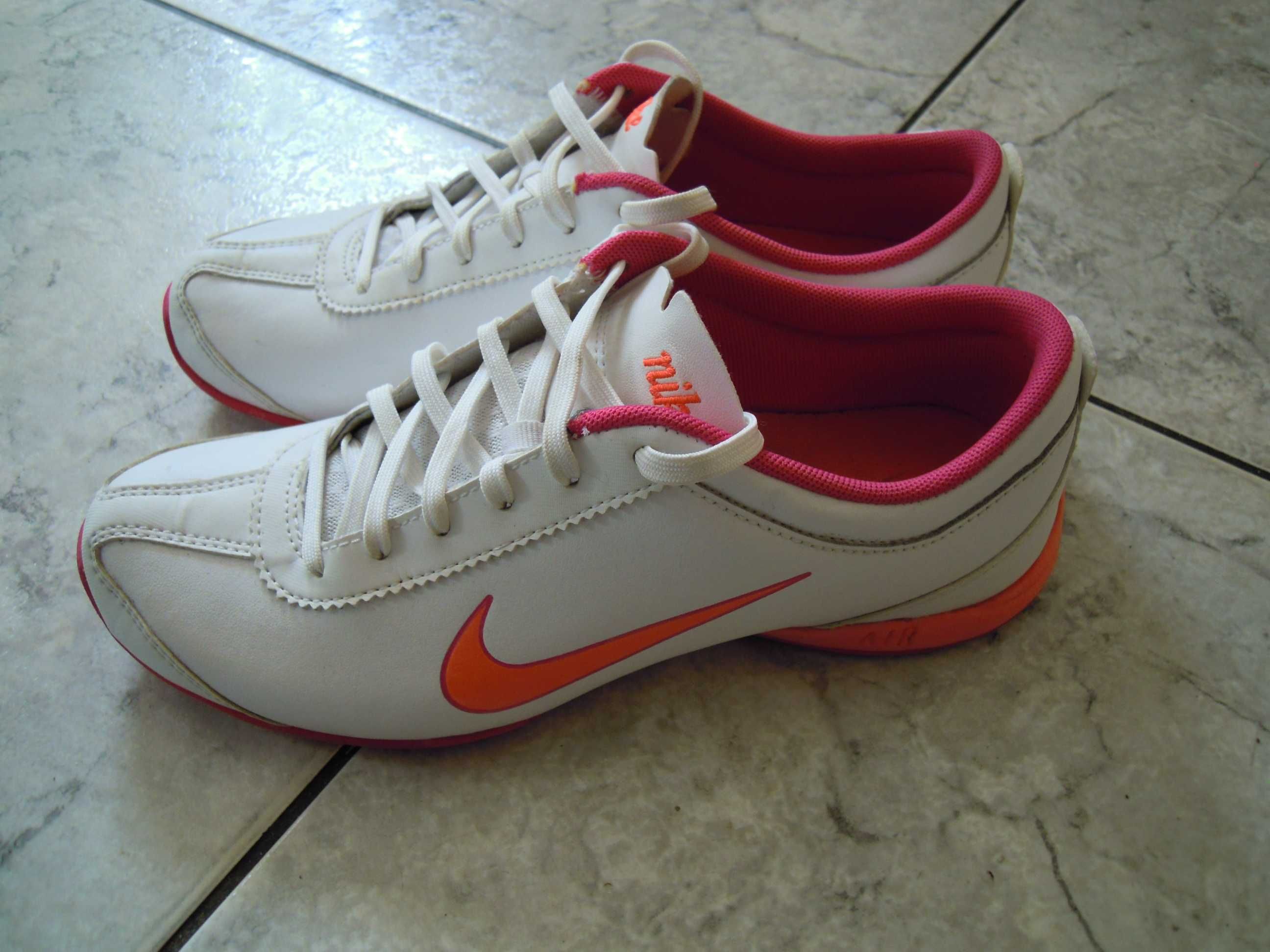 Buty damskie Nike rozmiar 38,5