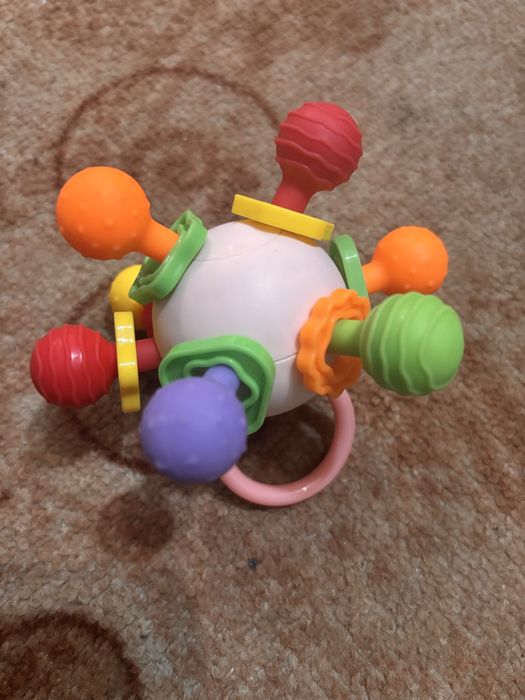 Дитячі іграшки ,брязгальца,гризунці ,музичні