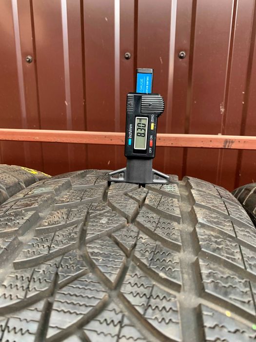 235/50 R20 GoodYear UltraGrip Performance +. Шини зимові 4 шт.