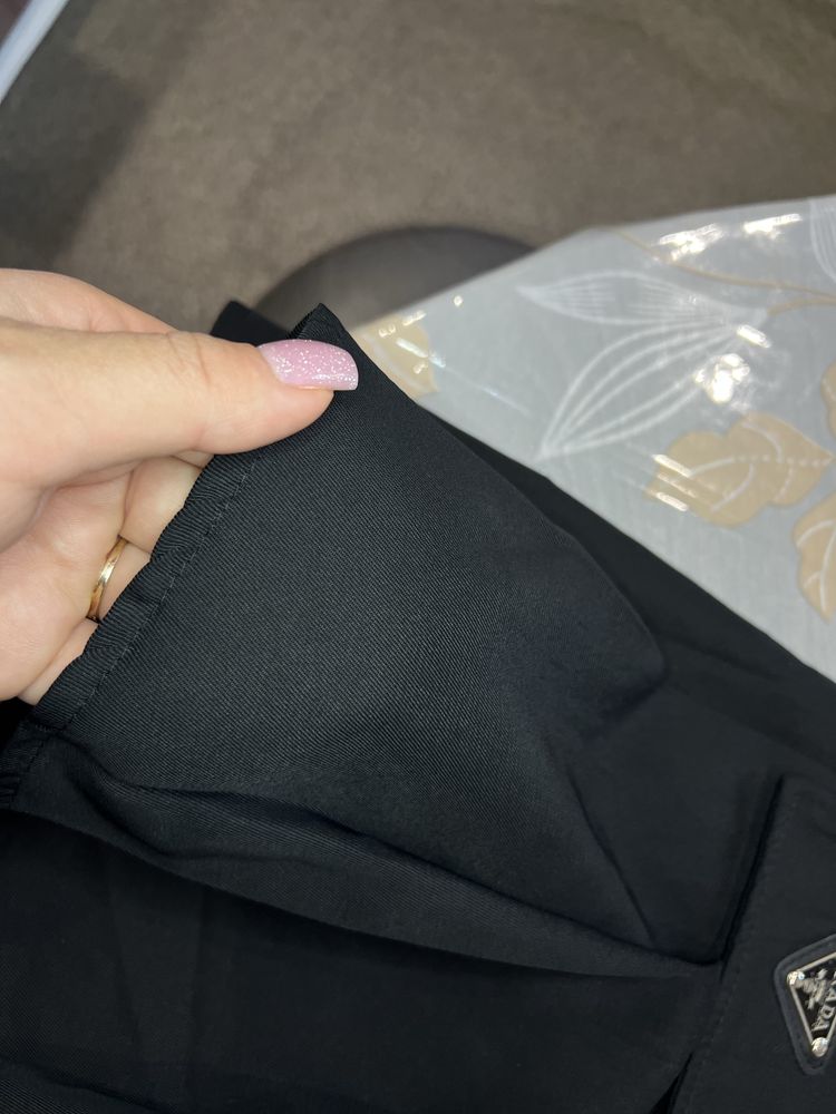 Нова юбка Prada з підкладкою шортів