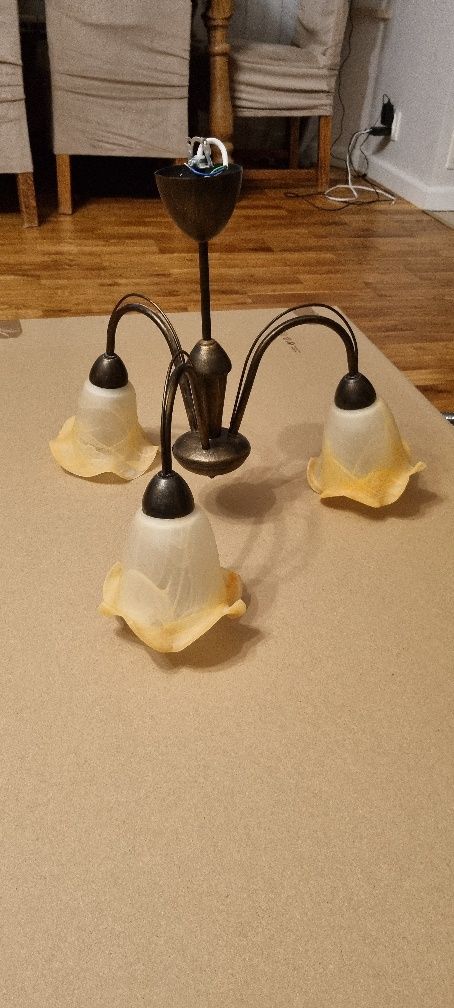 Żyrandol pokojowy lampa-3 żarówki.