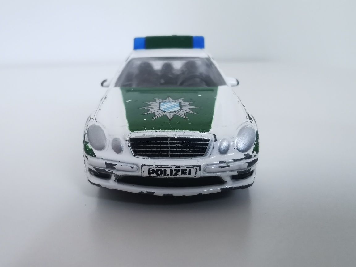 Realtoy Resorak Autko Mercedes-Benz E55 AMG W211 Polizei Unikat 1/61