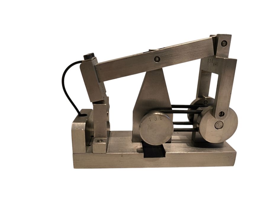 Szyb naftowy model