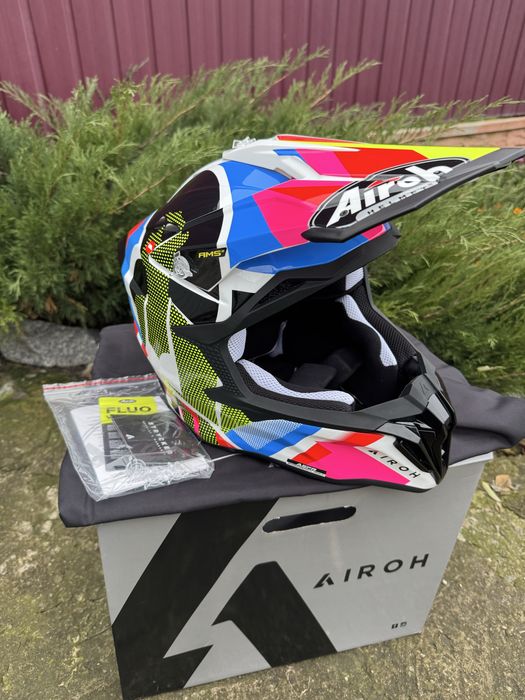 Мотошлем кросс ендуро Airoh Stryker розмер М57-58