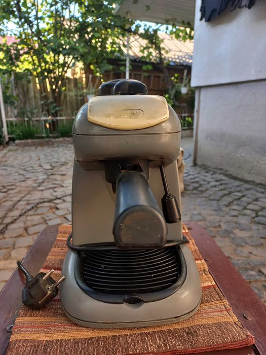 Delonghi Кавоварка на запчастини