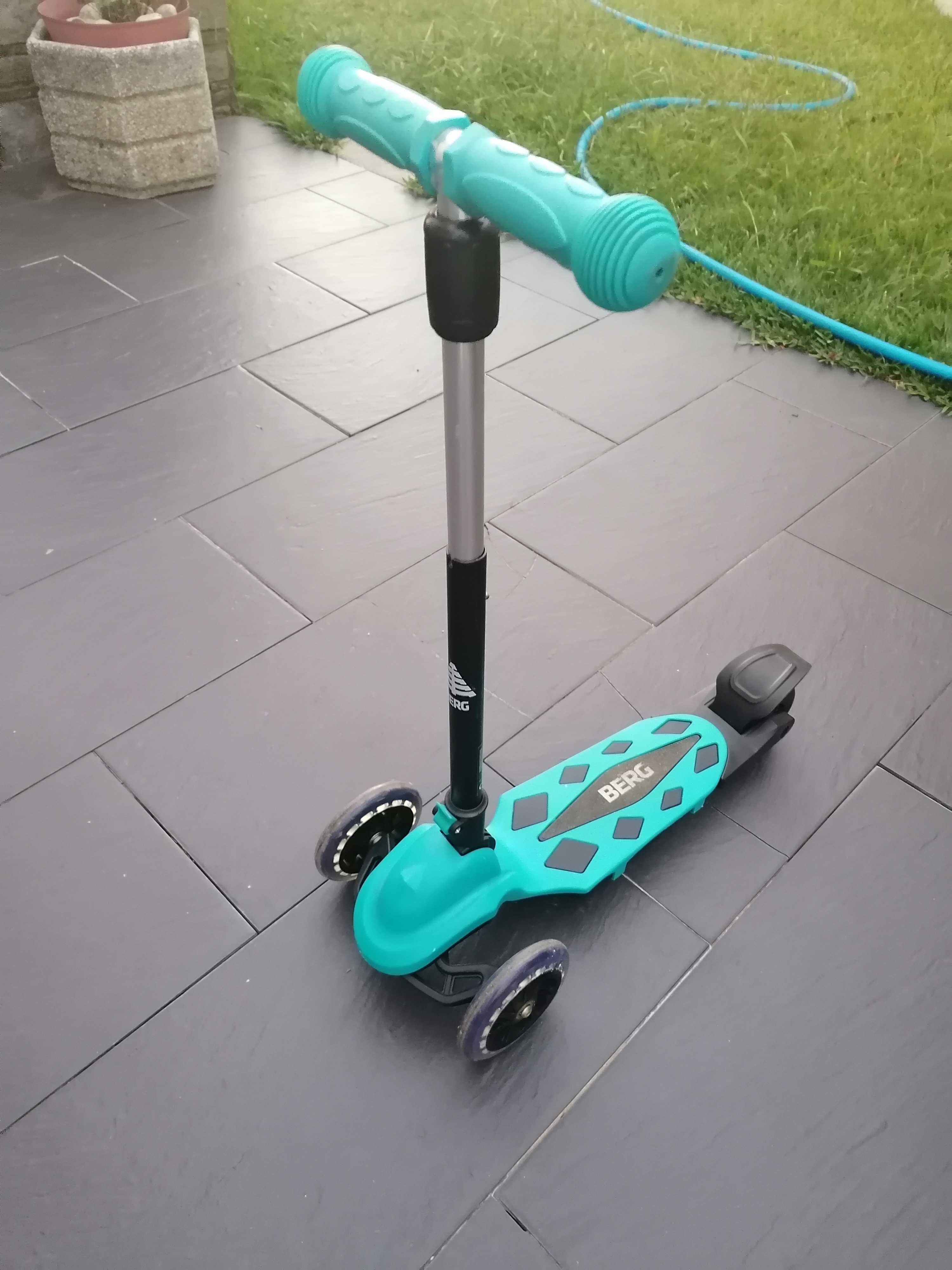 Vendo trotinete de criança