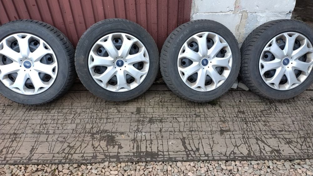 Koła z oponami zimowymi+kołpaki