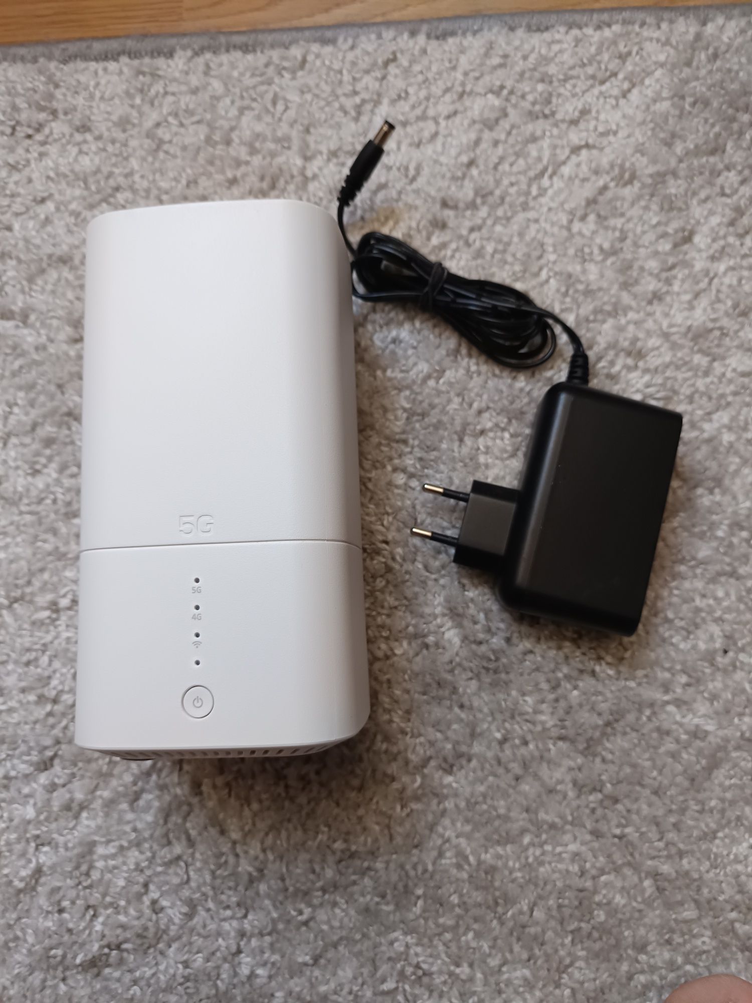 Telenor FA7550 router GSM nano Sim 5G oraz LTE kat.19