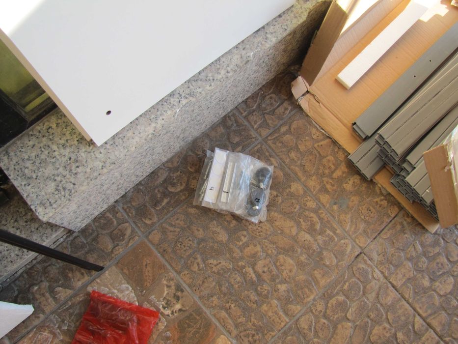 VCM Szafka na dokumenty z roletą zamykana biała biurowa