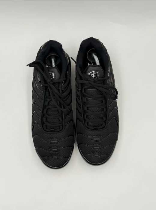 "Buty damskie Trampki"Nike_Air_Max_TN_Plus_czarny R.39