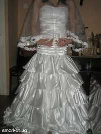 Продаю свадебное платье.