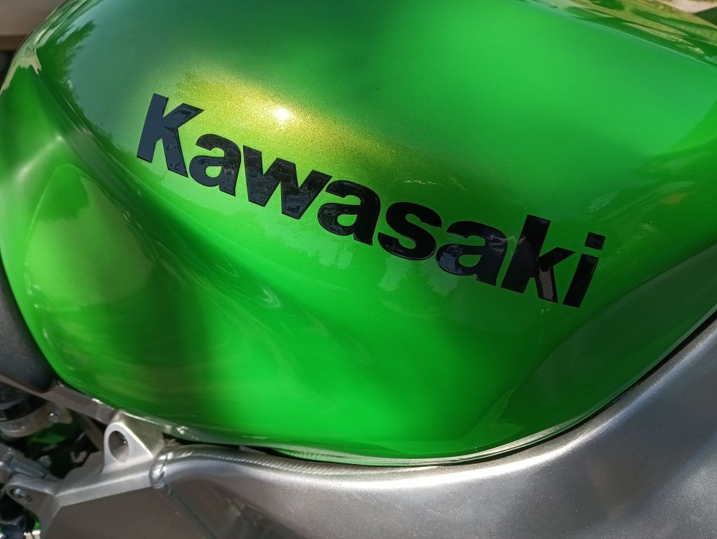 Kawasaki zx6r 636